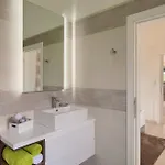 Marika Villa *