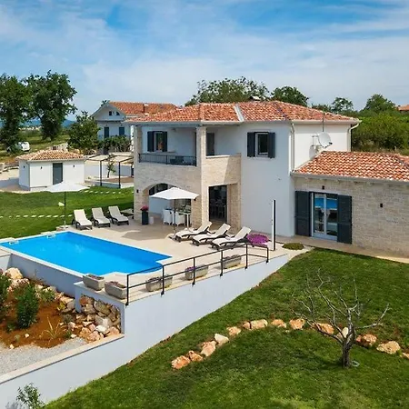 Villa Marika *